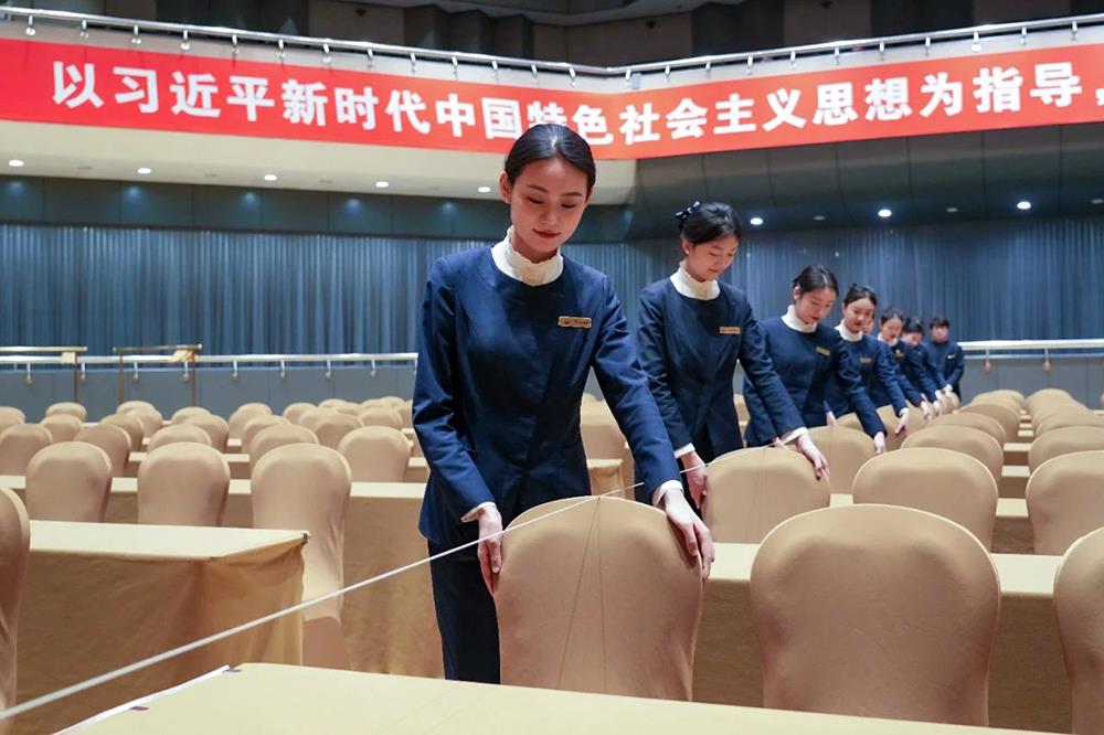 市政協(xié)會(huì)議服務(wù)保障工作圓滿完成，專業(yè)攝影服務(wù)獲好評(píng)