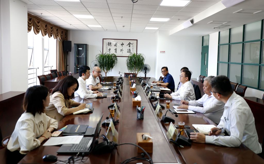 校企合作新篇章 廈門(mén)石頭城信息服務(wù)有限公司來(lái)訪洽談校園攝影服務(wù)合作